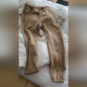 Essentials fear of god sweatpants